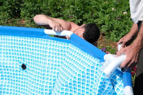 Est-ce possible de monter soi-même une piscine en kit 